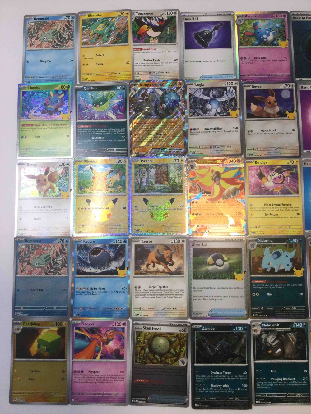 Pokémon Trading Card Collection - Assorted Holographic Cards